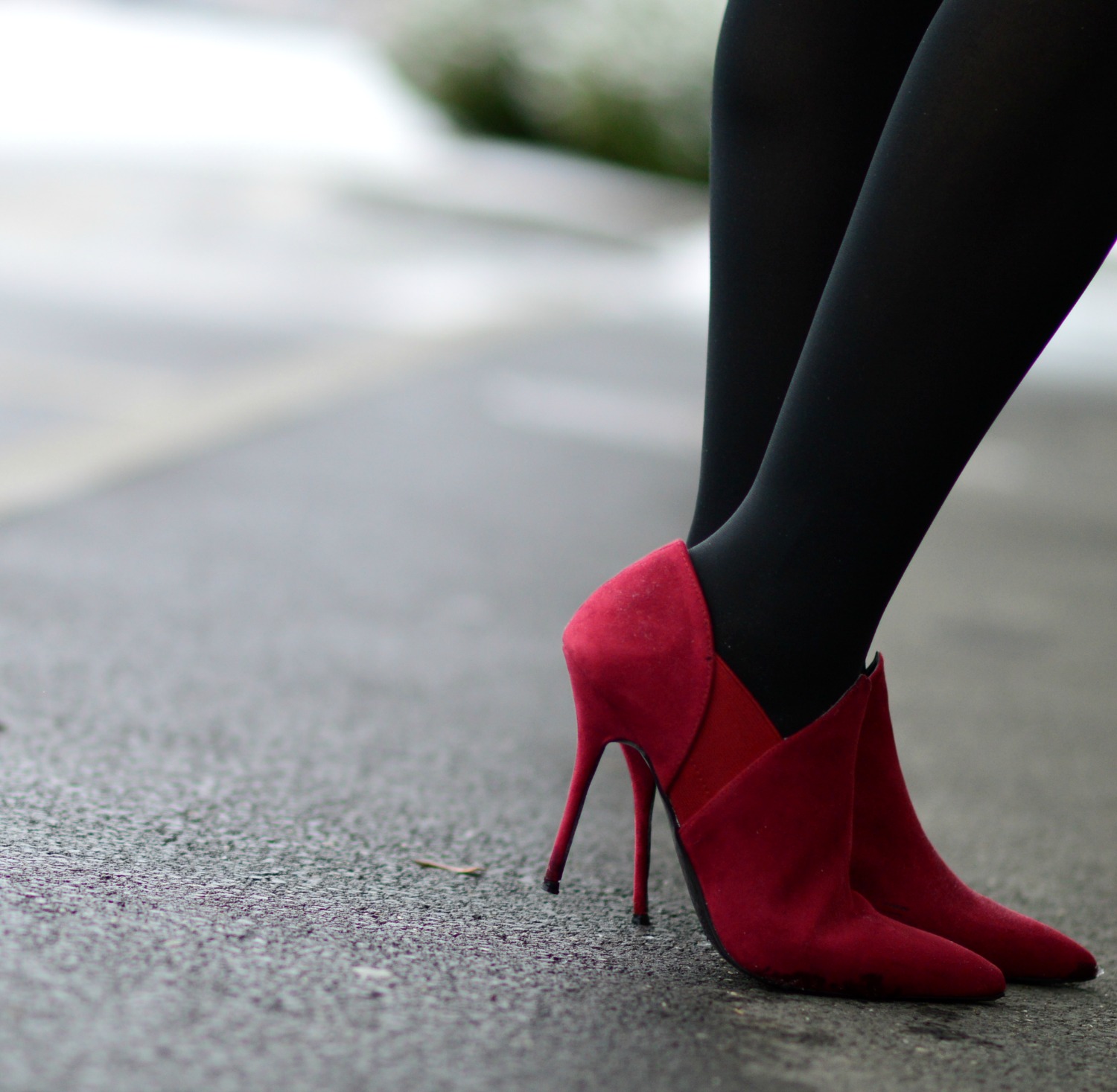 details_red heels_Currently Wearing